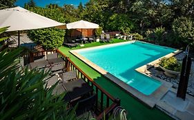 LOGIS HOTEL RESTAURANT L' Auberge d'Uzes